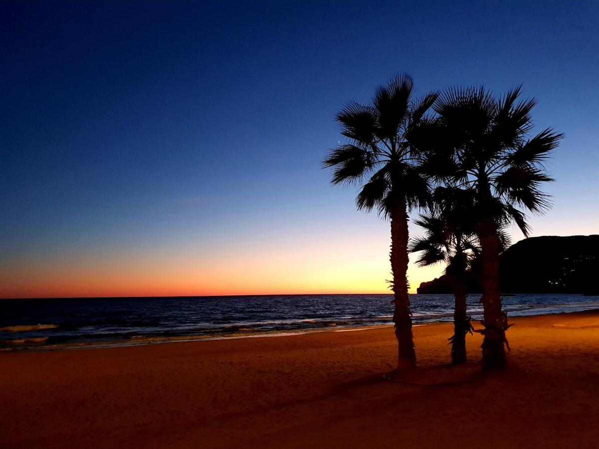 By The Beach กัลเป ภายนอก รูปภาพ